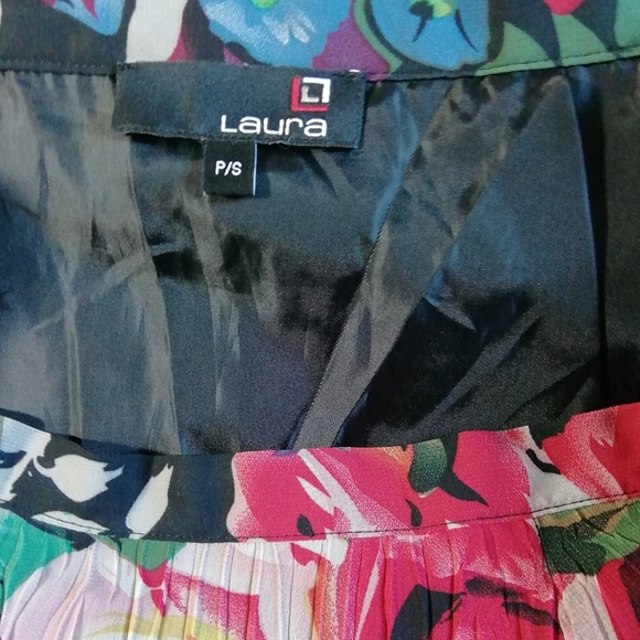 Laura floral skirt with pleating look size S - Picture 2 of 5